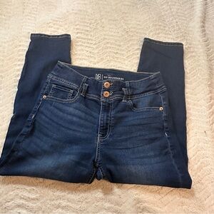 No Boundaries Jeans Super Stretchy, Dark indigo, distressed, Junior 11